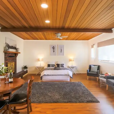 Hahndorf Lodge Pioneer Suite - Main Street Hahndorf On Site Secure Parking Exterior photo